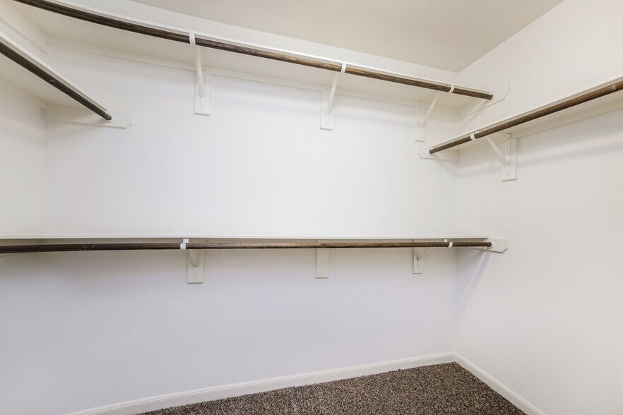 Building Photo - 2630 Mesquite Ridge Dr