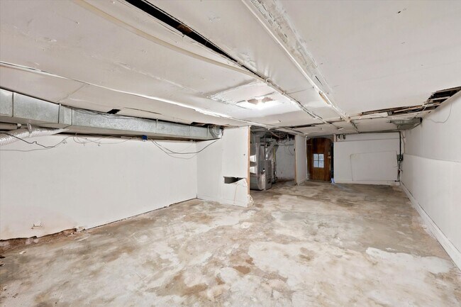 Building Photo - 529 N Clayton St