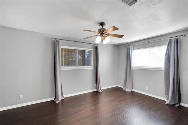 Building Photo - 202 Vanderbilt Ln