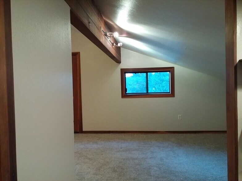 Building Photo - 5 Matterhorn Cir