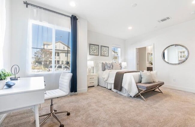 Building Photo - 8552 Seawind Way