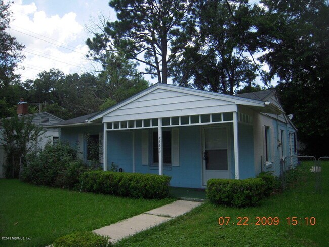 Building Photo - 3353 Ernest St