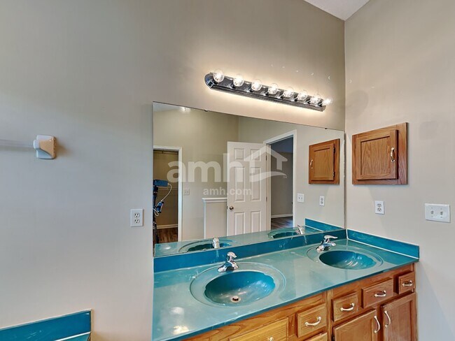 Building Photo - 1157 Windy Willows Dr