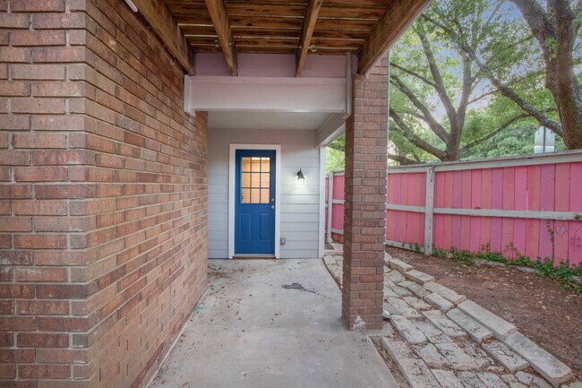Building Photo - 7635 Guadalupe St