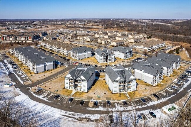 Building Photo - Studio living in style - North of the River in KCMO