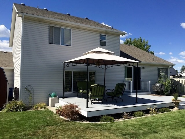 back deck - 2100 North Palisades Drive