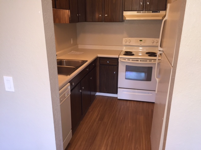 1 bdrm kitchen - Indian Hills