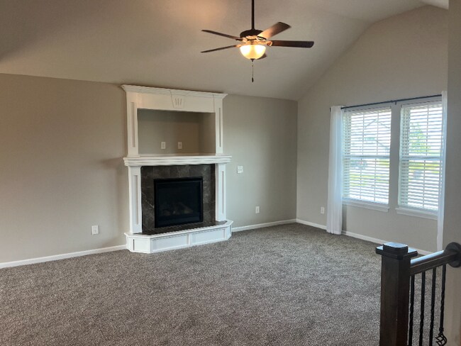 Building Photo - 904 N Cypress Cir