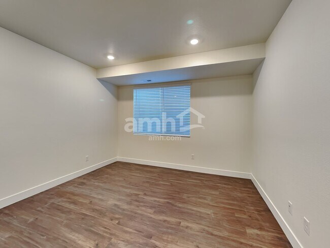 Building Photo - 3970 Wyedale Way