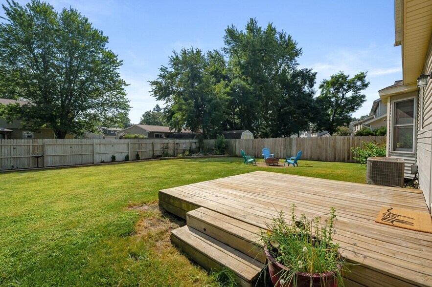 Building Photo - 7817 Chippewa St