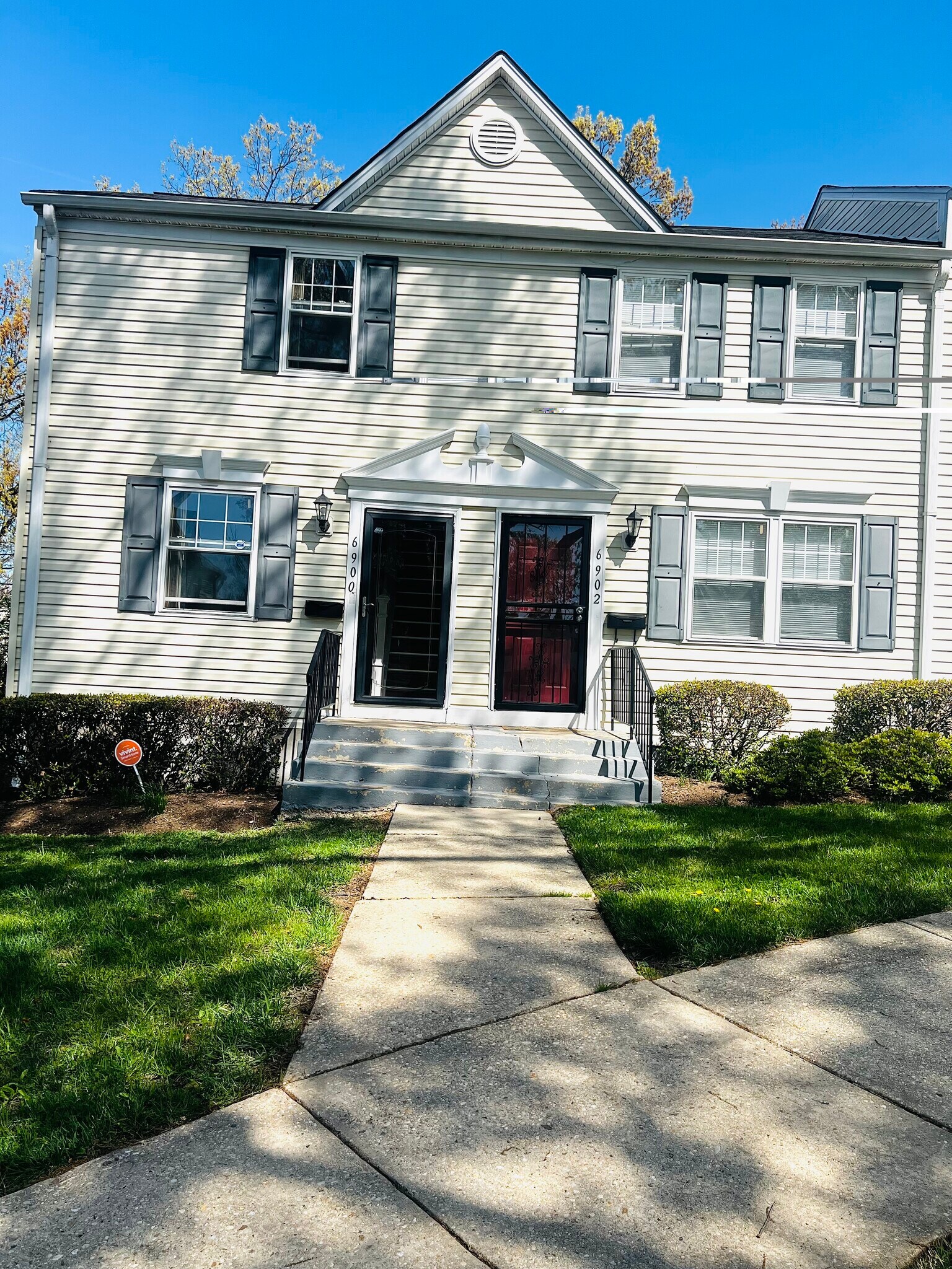 Building Photo - 6900 Hawthorne St