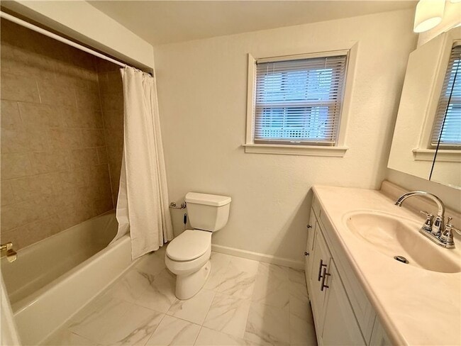 Building Photo - 1359 Johnston Ave