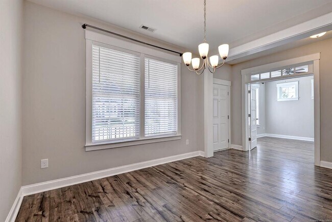 Building Photo - 3299 Leighton Blvd