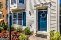 Building Photo - 2520 Banshire Dr