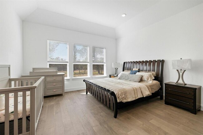 Building Photo - 172 Shady Hl Lp