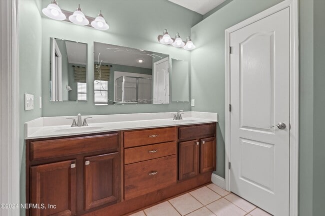 Building Photo - 293 Edge of Woods Rd