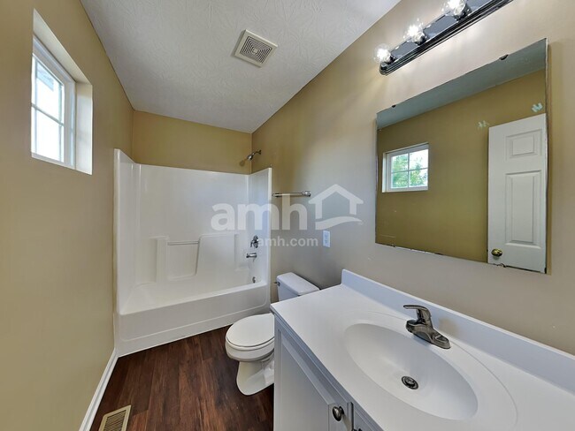 Building Photo - 5490 Appaloosa Cir