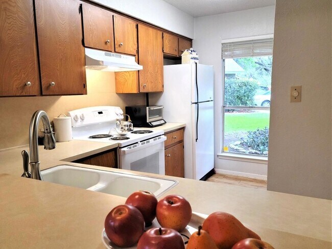 Building Photo - 6904 Argonne Forest Cove