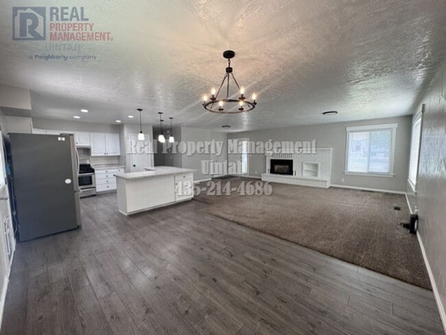 Building Photo - Cozy 2 Bedroom 1 Bathroom Home