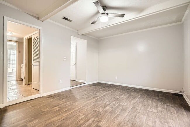 Building Photo - Charming 2-Bedroom Town Home for Rent in Morrow, GA