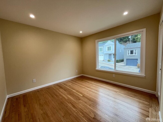 Building Photo - 21 Panorama Dr