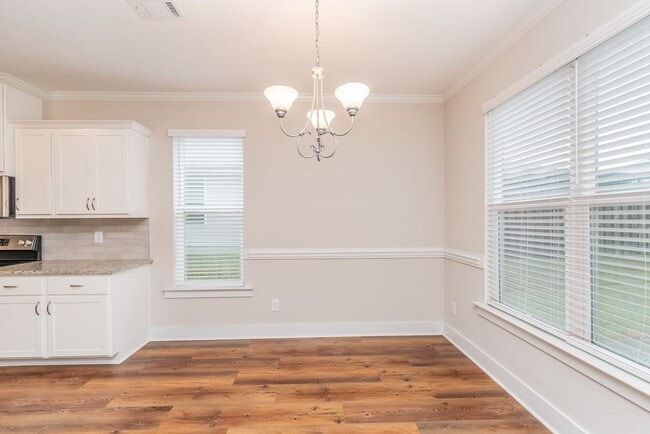 Building Photo - Beautiful and spacious 2 Story in Summerton Village!   ** HOLIDAY SPECIAL! **