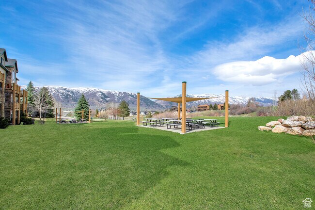 Building Photo - 3521 N Fox Run Dr