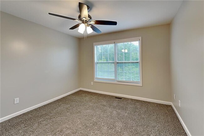 Building Photo - 280 Brookview Dr
