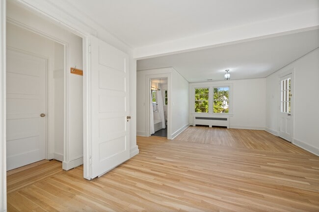 Building Photo - 55 Loughlin Ave