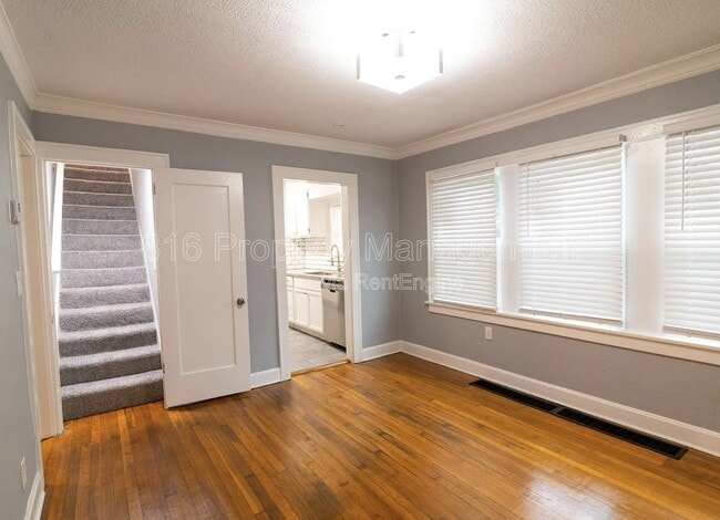 Building Photo - 5815 Euclid Ave E