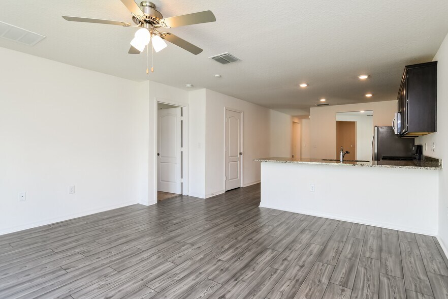 Building Photo - 509 Kensington View Dr