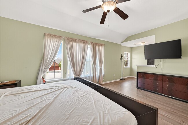 Building Photo - 3815 Pine Forest Green Blvd