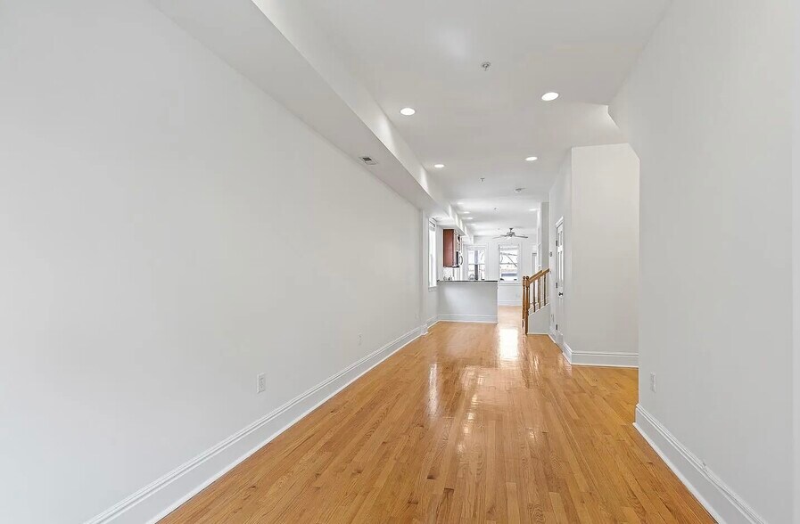 Building Photo - 2212 11th St NW