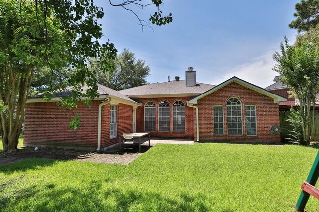 Building Photo - 25215 Aughton Dr