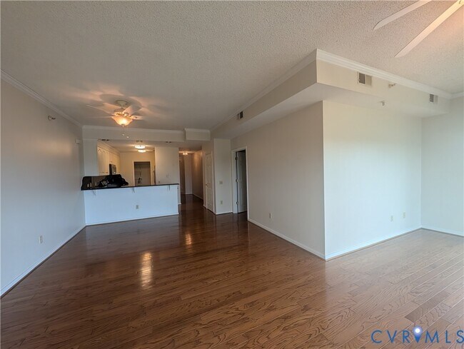 Building Photo - 301 Beacon Ridge Dr