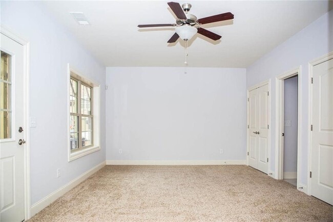 Building Photo - 1098 Willow Field Dr