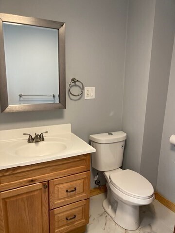 Building Photo - 28 Lake St