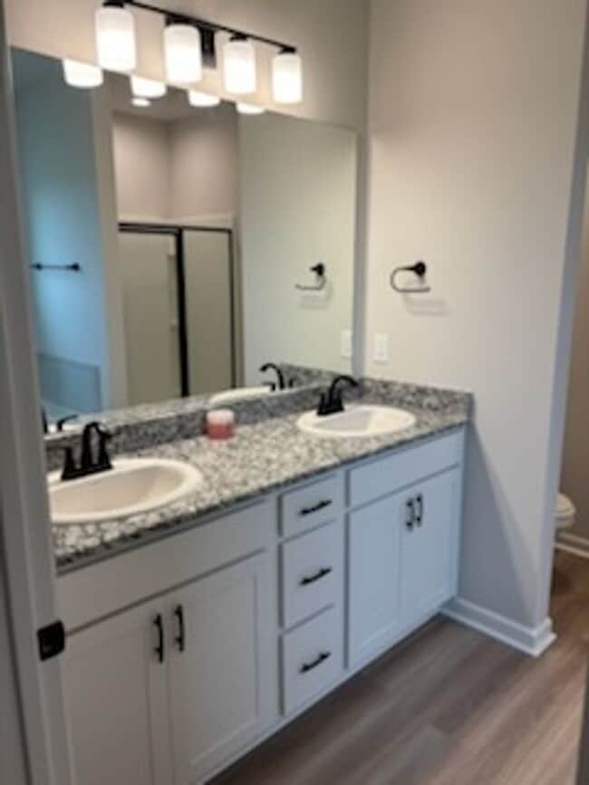 Building Photo - 5330 Helmsdale Ct