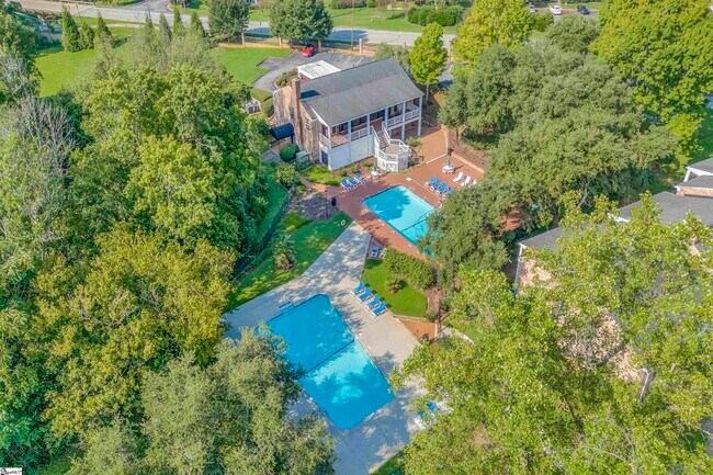 Building Photo - 925 Cleveland St