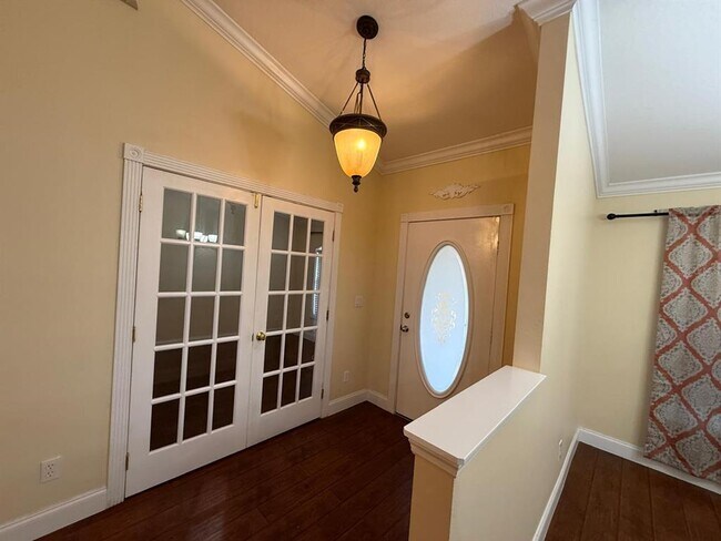 Building Photo - 12814 SW 51st Ave