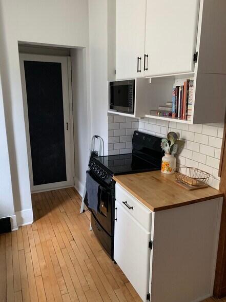 Building Photo - 1335 39th Street