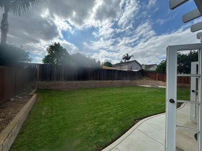 Building Photo - Remodeled Home for Rent in Corona – Sunroo...