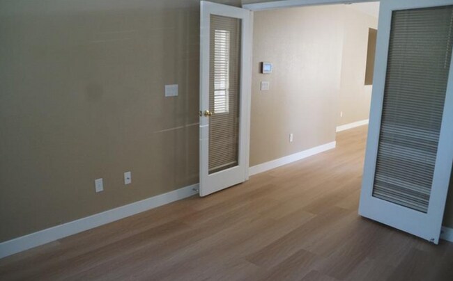 Building Photo - 10181 Bentley Oaks Ave