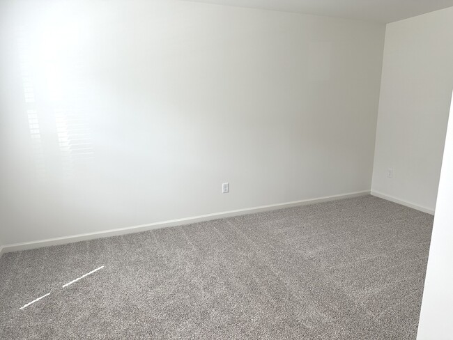 Building Photo - 2211 Glacier St