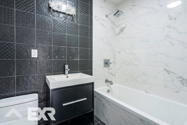 Building Photo - 55 Stanhope St