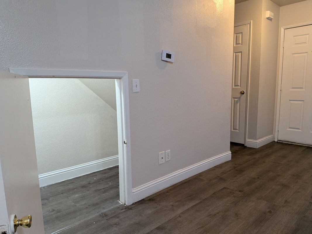 Building Photo - 4781 N Polk Ave