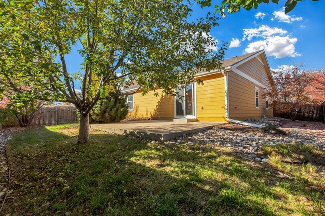 Building Photo - 857 Stagecoach Dr