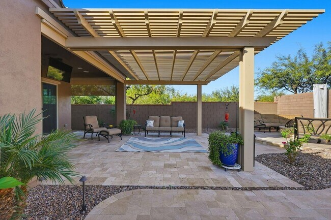 Building Photo - 10702 E Lumiere Ave