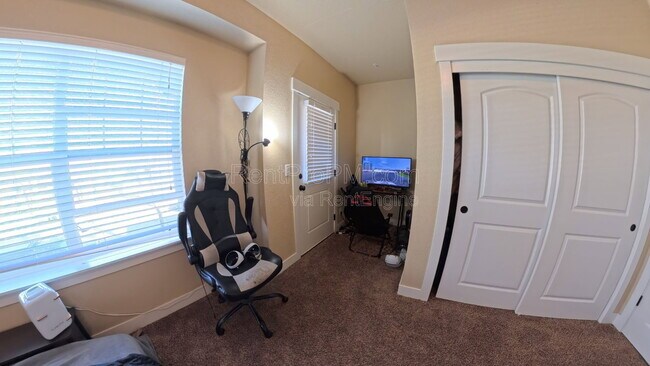 Building Photo - 5021 Brookfield Dr