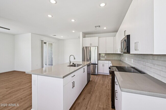 Building Photo - 2131 JENNIFER LYNN Way